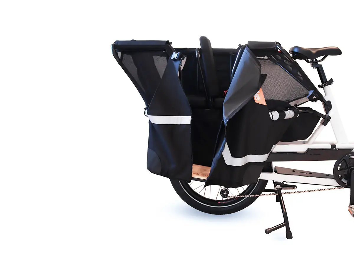velo cargo electrique Family blanc zoom Protech'360 ouverture