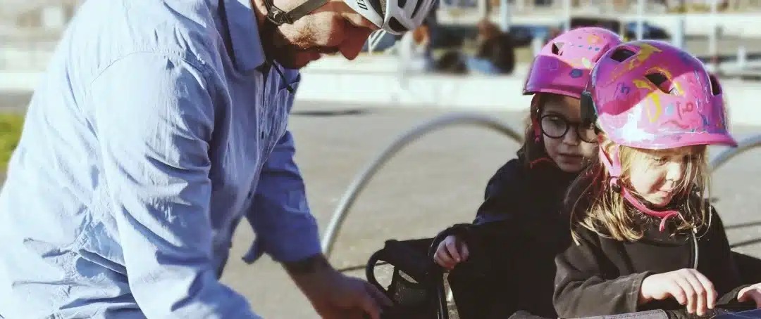 Bike family: cycling with twins & multiple kids is fun and easy!
