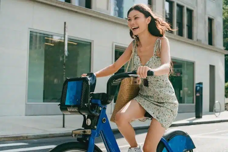 Das E Bike für kleine Frauen – alle Infos und Besonderheiten!