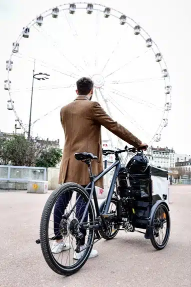 Lastenrad dreirad: Die Kit Box auf dem Place Bellecour