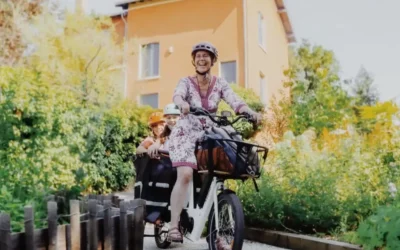Family bike ride: a guide on how to ride with your children!