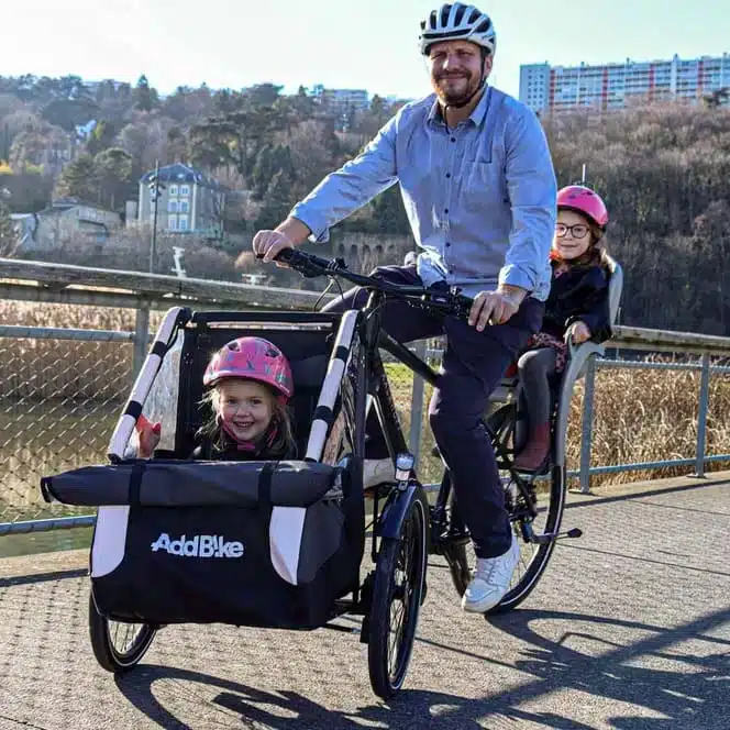 Bike carry kids with dad and children