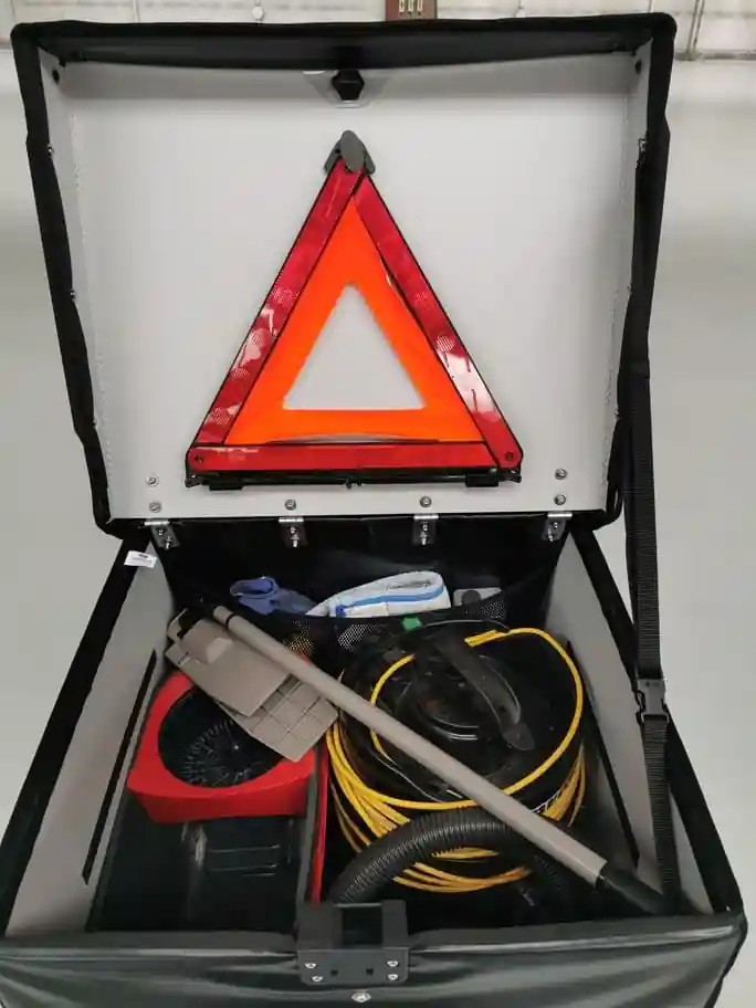 Le vélo cargo électrique professionnel d'une agence de nettoyage