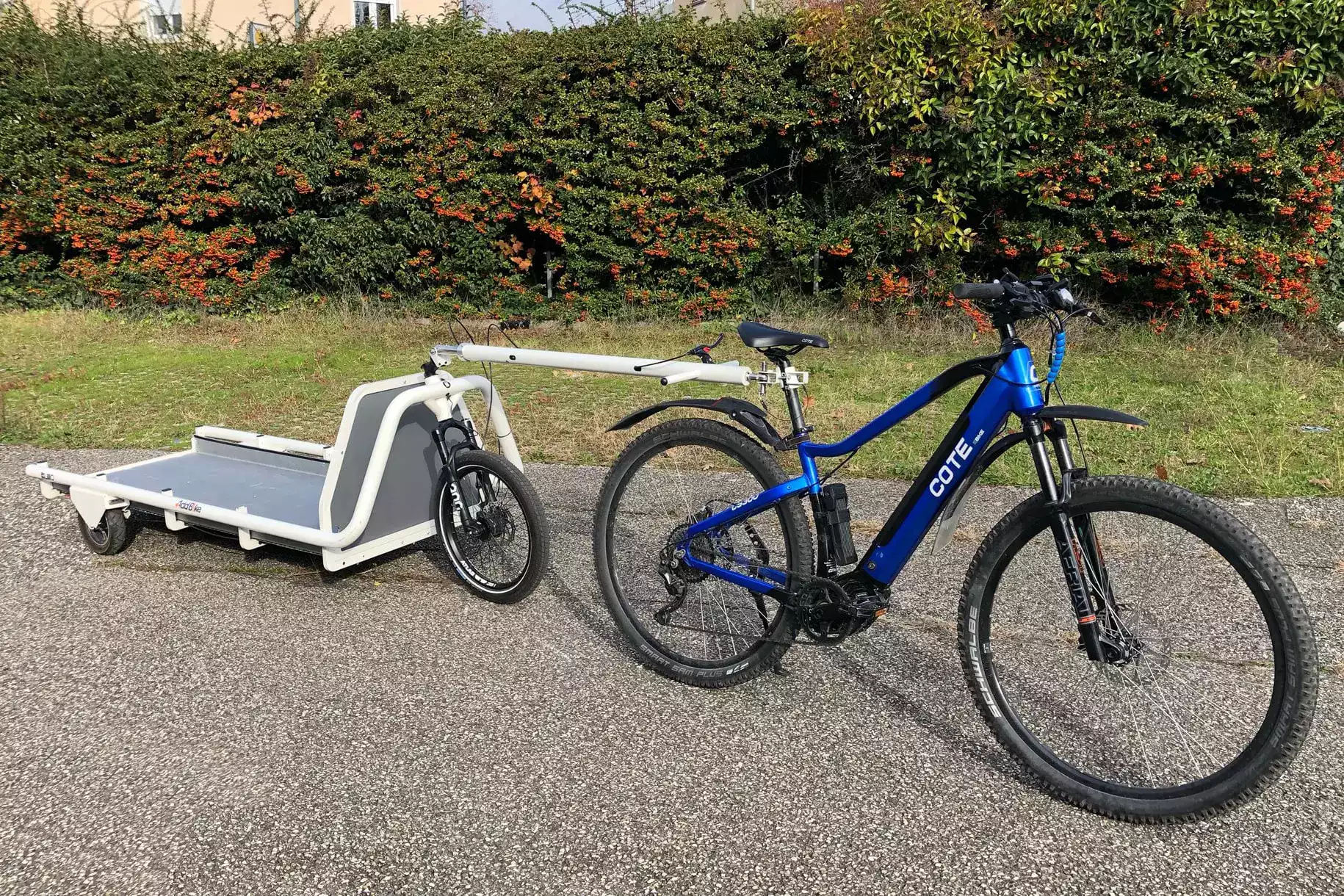Vélo Cote + remorque Bilmo